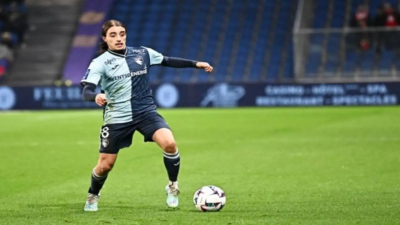 خطأ إلكتروني مفاجئ.. كواليس انهيار صفقة انتقال كشطا في اللحظة الأخيرة